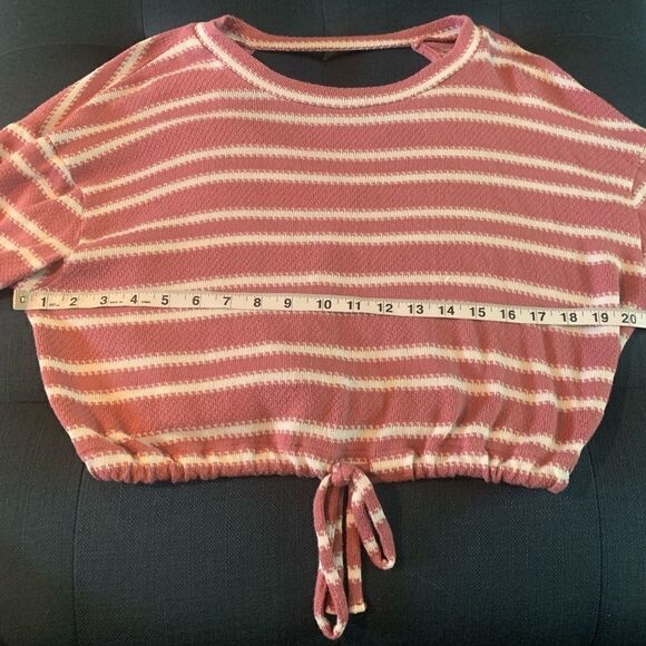 šAeropostaleāLongāSleeveĀ StripedāCropāSweater - Picture 9 of 9